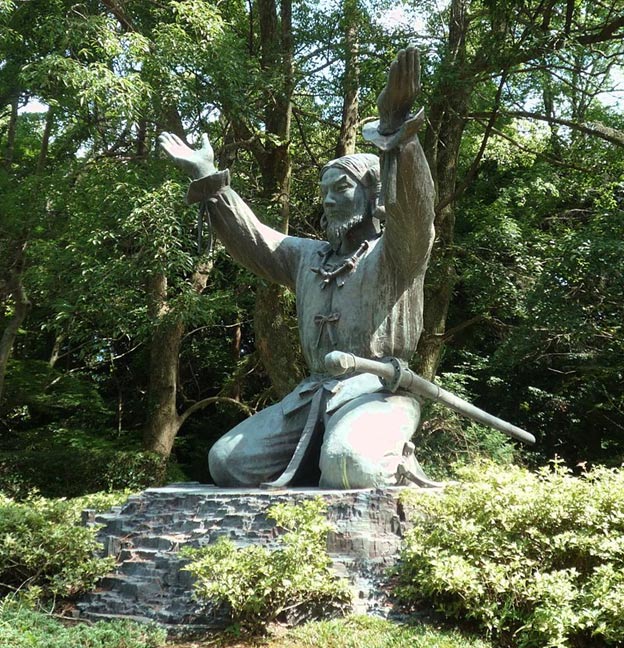 Bronze statue of Ōkuninushi in Japan. 