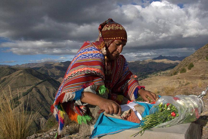 Preparations for an offering ceremony in Peru