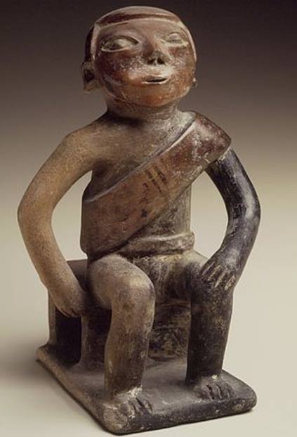A coquero (figure chewing coca) dated to 850-1500 AD. 