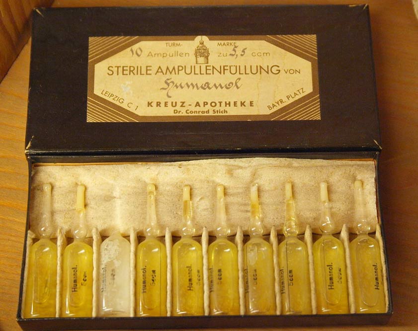 Remaining samples of Humanol in small 5.5 ml vials to be used in injections. Germany, early 20th century. 